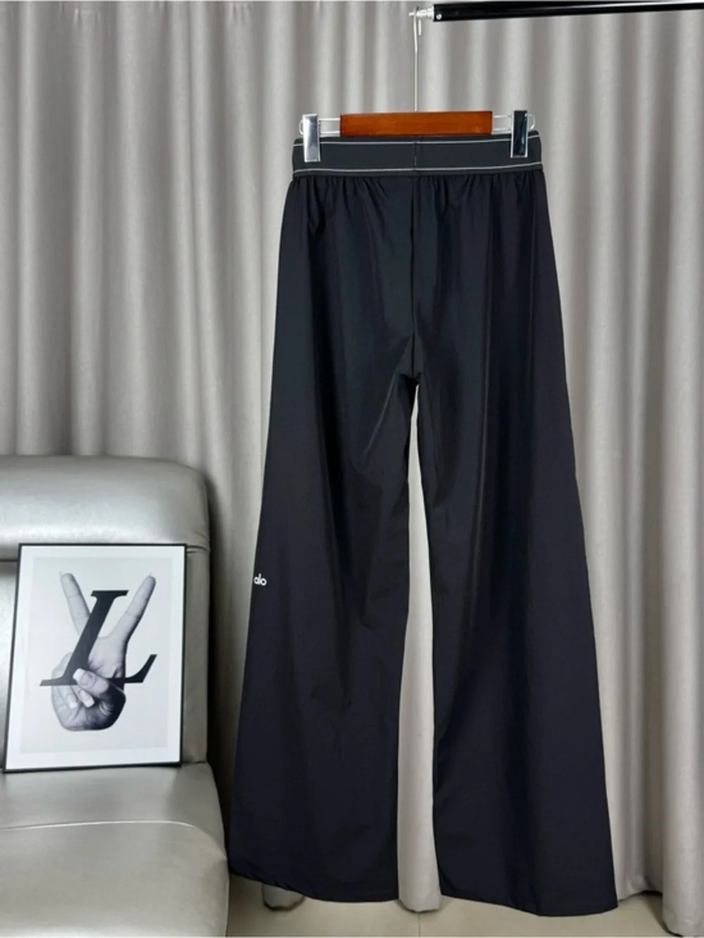 ALO Yoga Black Straight Leg Pants